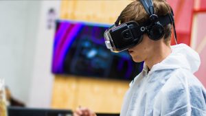 VR